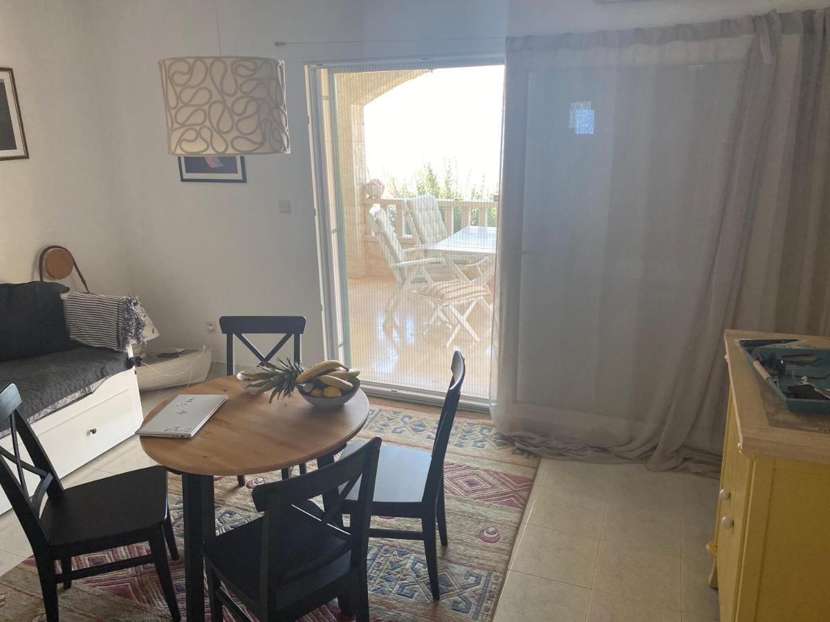 Beach Apartmant Postira Esterno foto