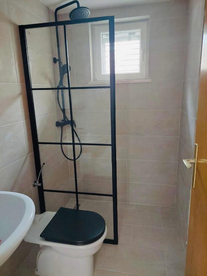 Beach Apartmant Postira Esterno foto